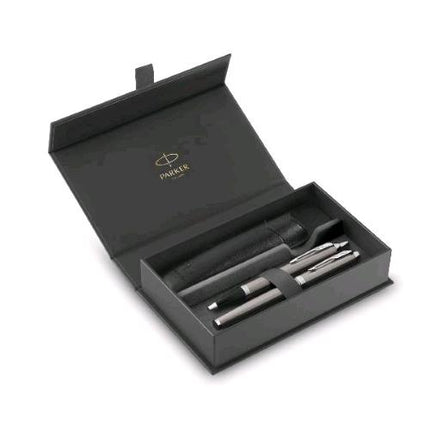 PARKER GIFT SET DUO PENNA STILOGRAFICA PUNTA M E PENNA A SFERA PUNTA M INCHIOSTRO BLU CONFEZIONE REGALO
